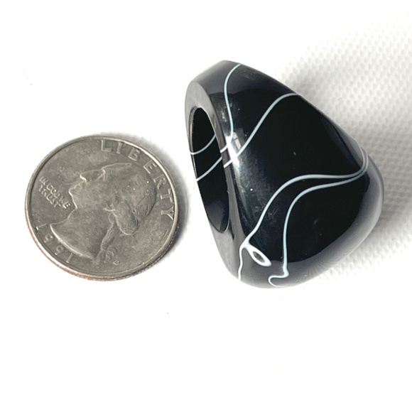 Vintage Size 6.25 Lucite Ring Chunky Bubble Dome Black Swirl Unisex Geometric - Picture 2 of 13